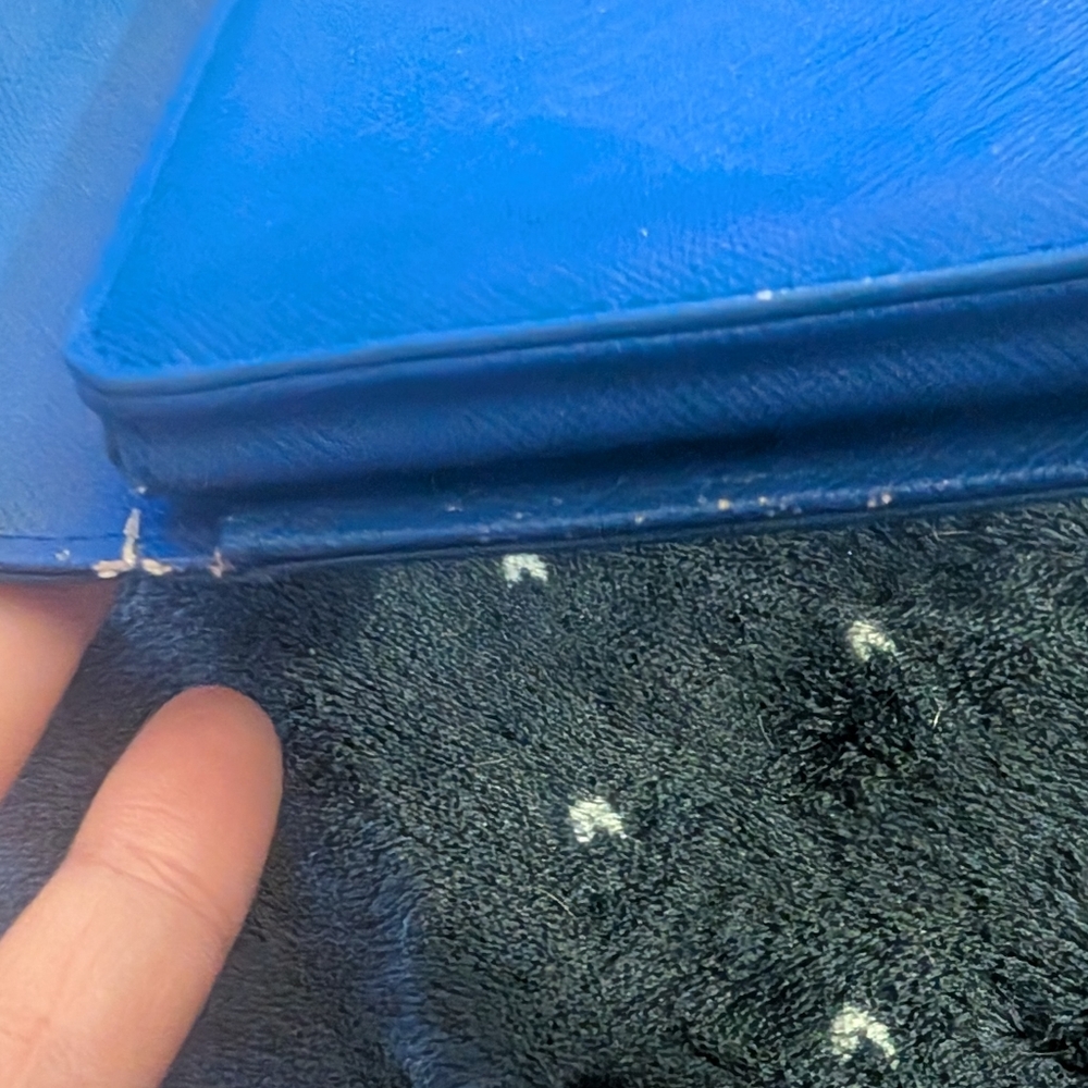 Kate Spade Blue Wallet GUC - Picture 4 of 8